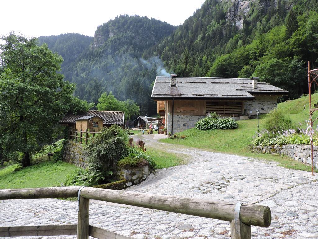 Agritur Manoncin Villa Daone Exteriör bild